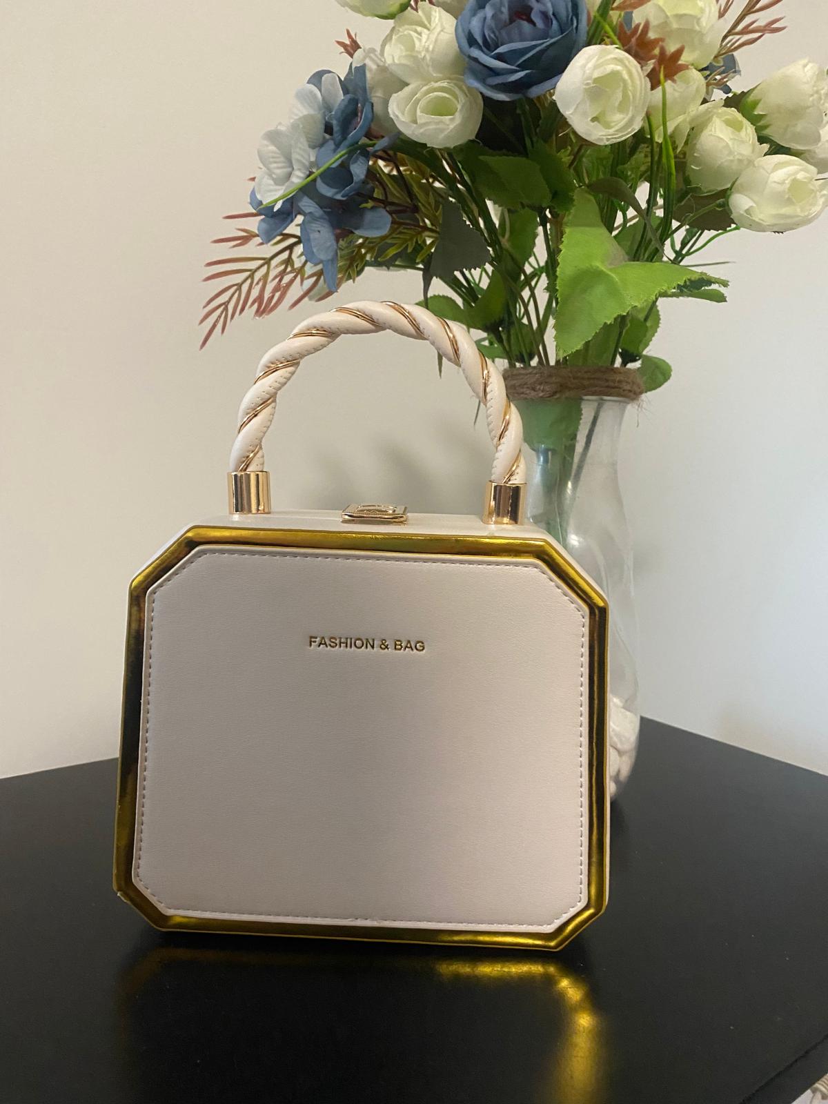 Clutch crossbody bag