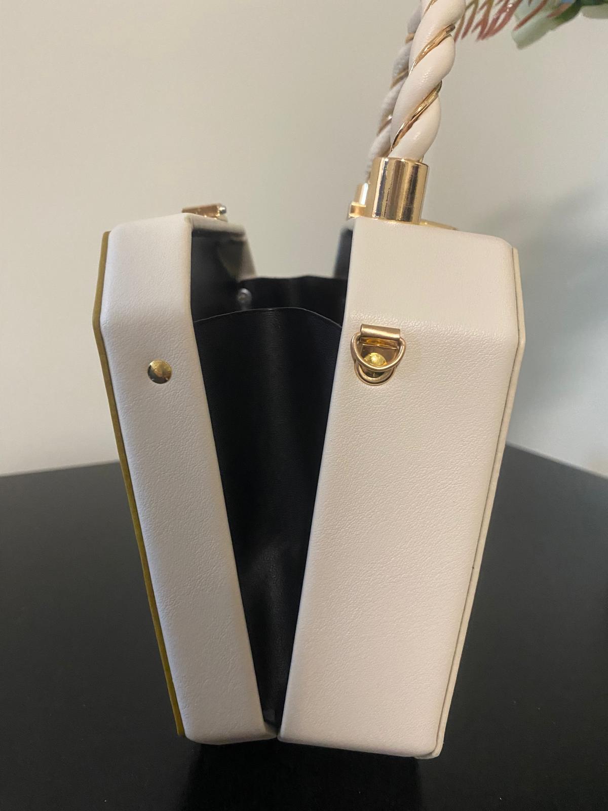 Clutch crossbody bag