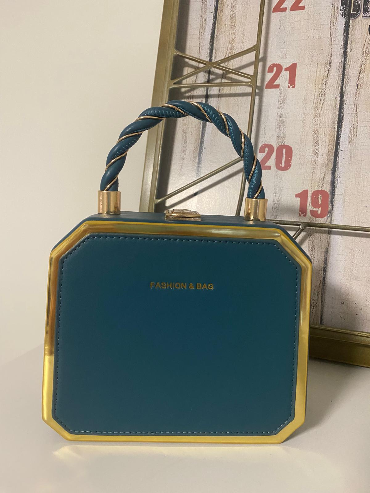 Clutch crossbody bag
