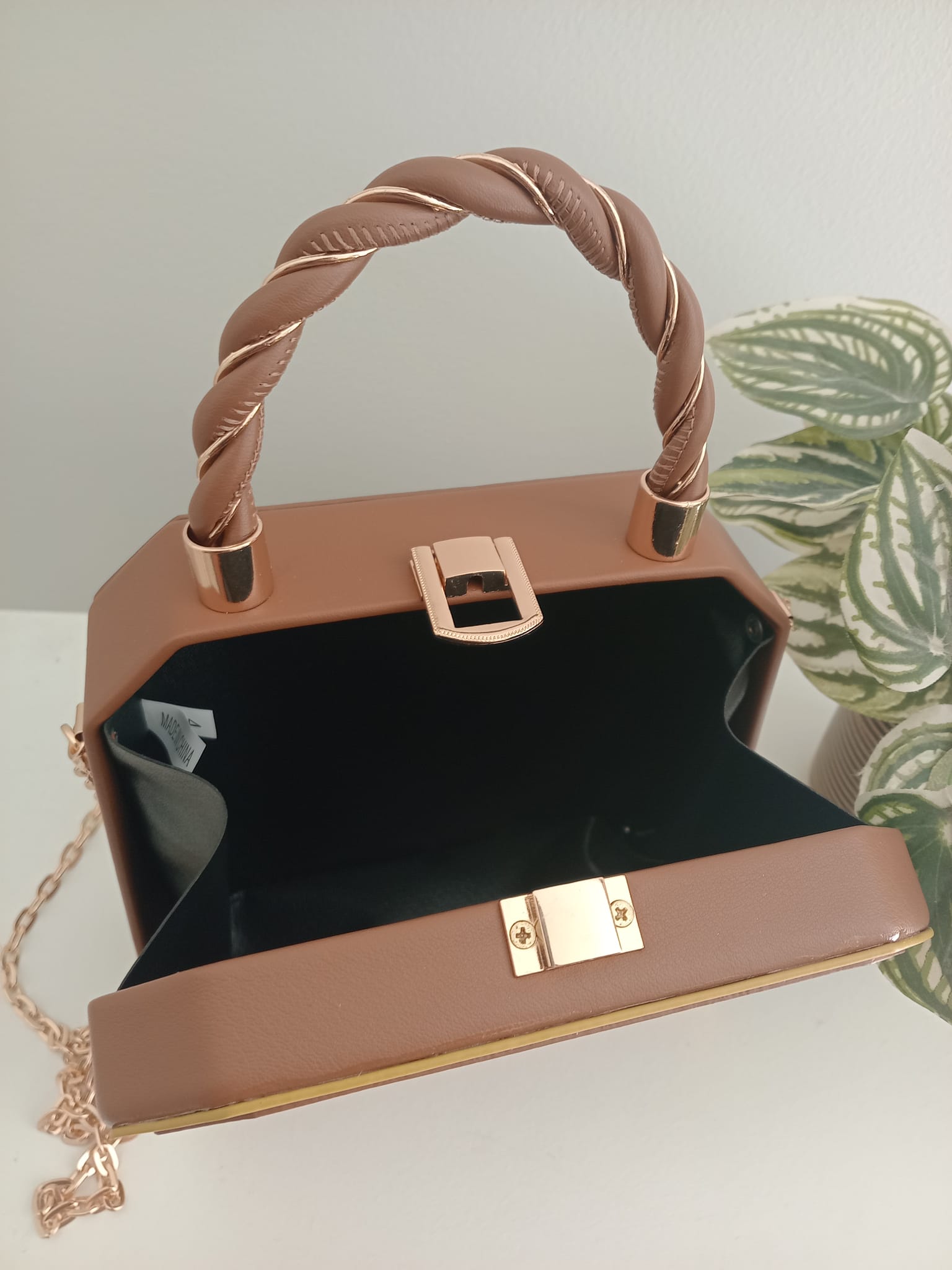 Clutch bag