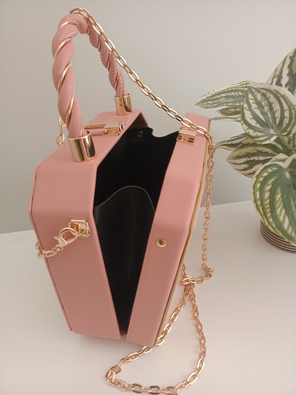 Clutch bag